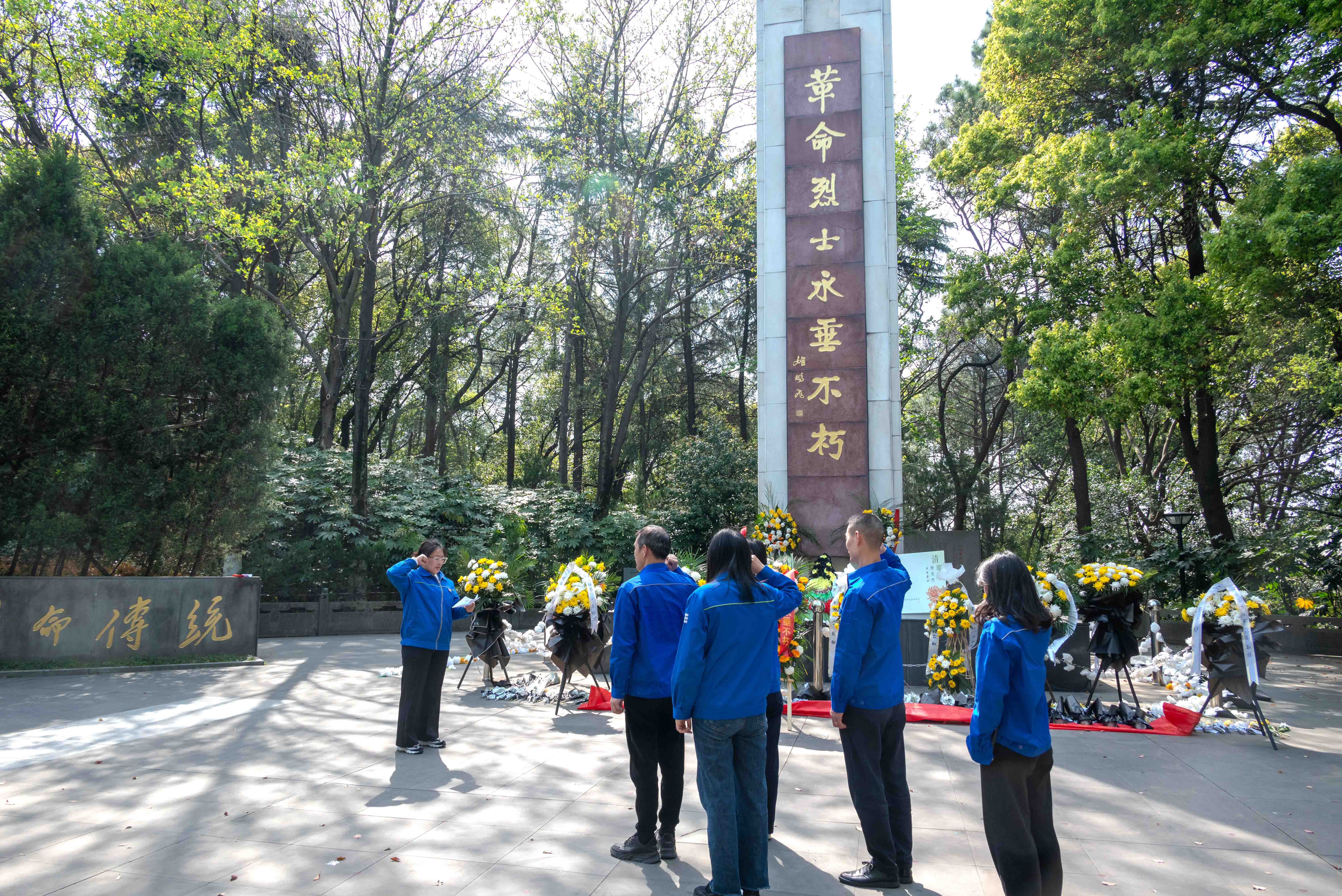 革命烈士紀(jì)念碑-2.jpg